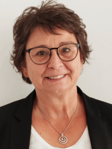 Patricia_Doelves